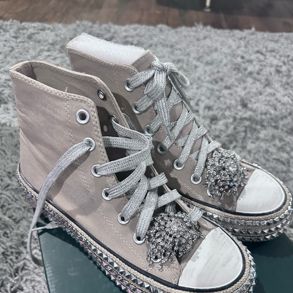 Beast high top sneakers with Bling